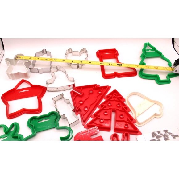 Plastic Metal Christmas Holiday Cookie Cutters Baking Mixed Brands Styles Wilton - Picture 8 of 9